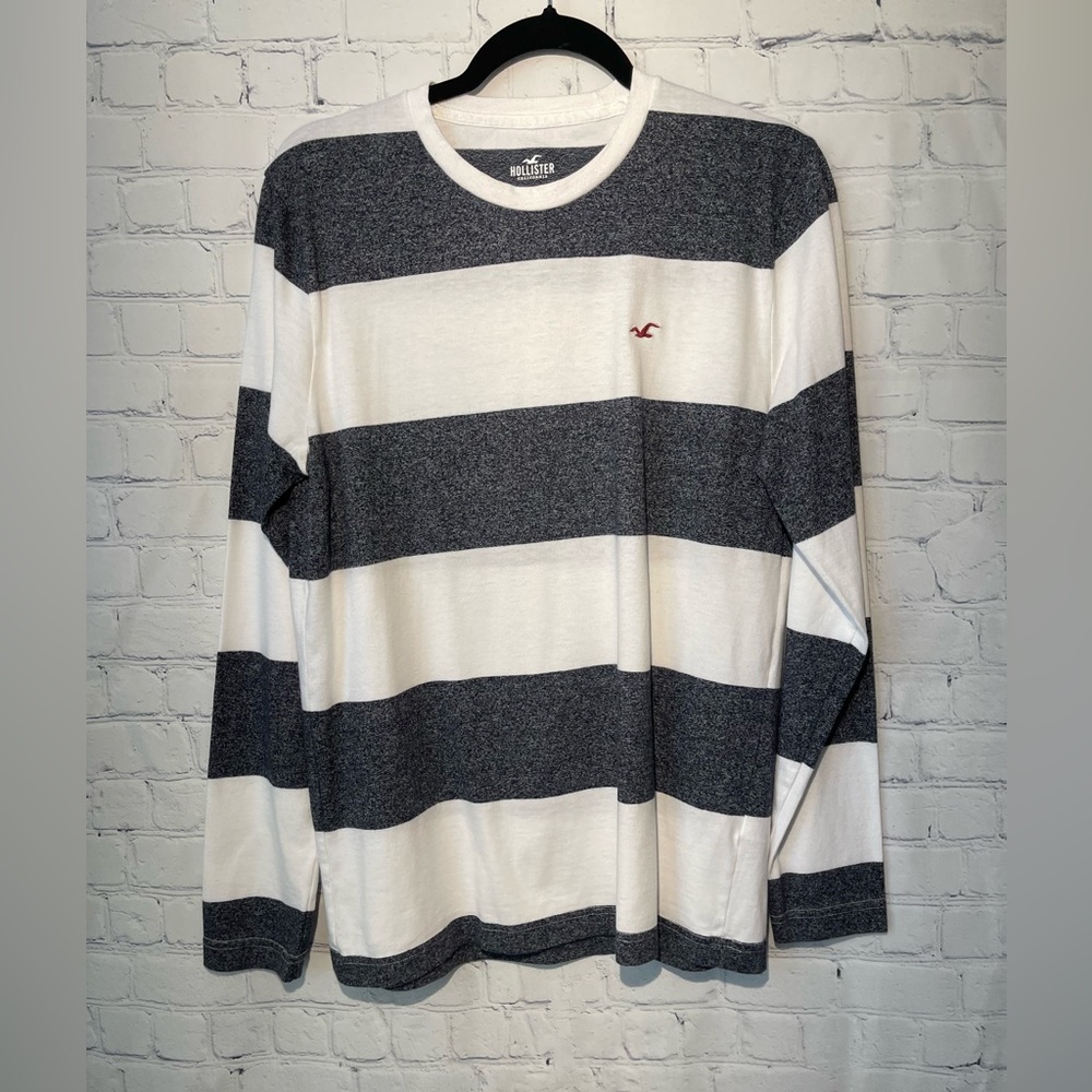 Hollister size medium heathered navy & white striped